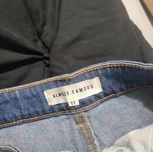 Almost Famous Women's jeans